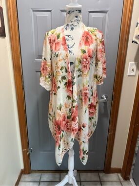 Charlotte Russe - Peach Floral Print shrug shawl -feminine wrap